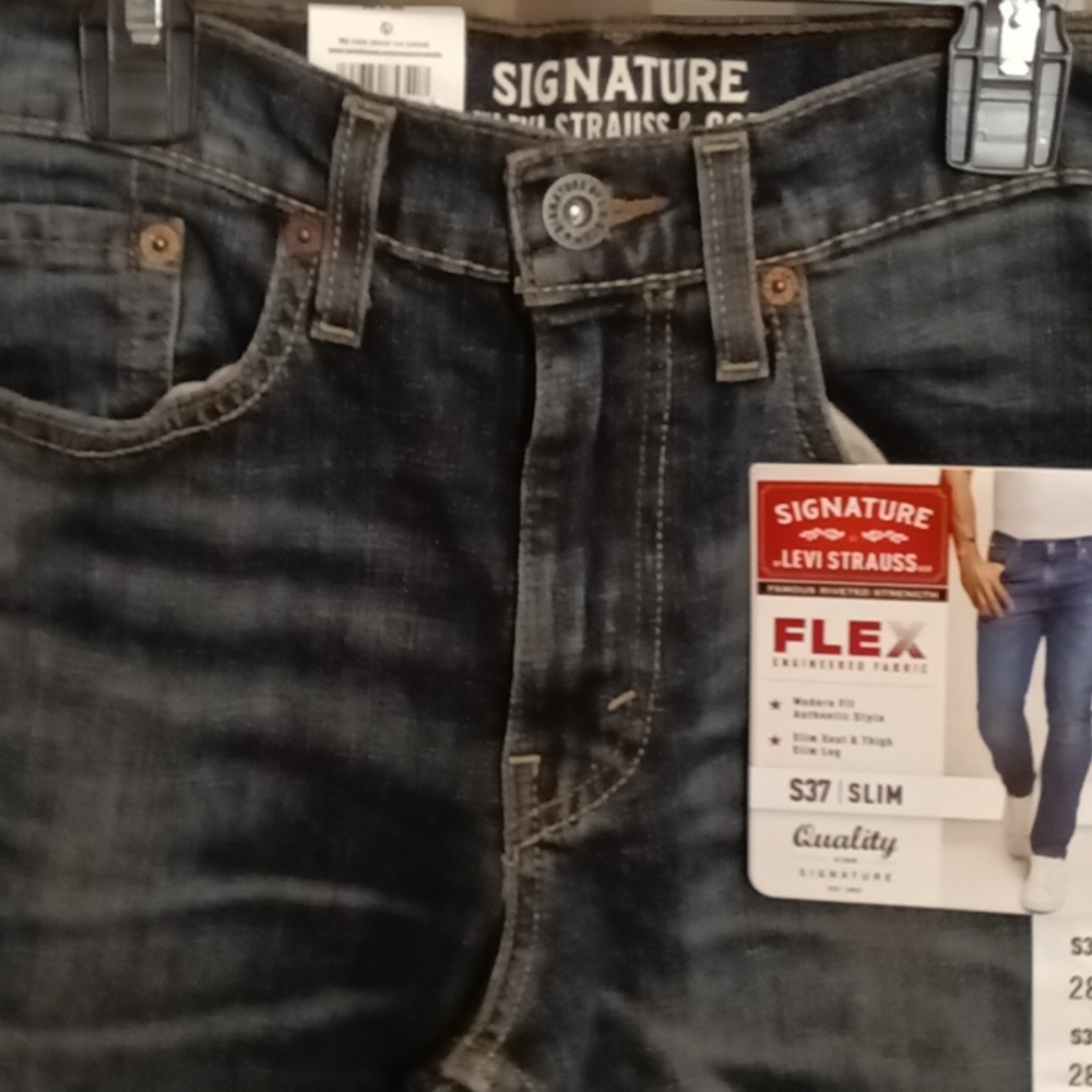 FINAL PRICE NWT LEVI'S SIGNATURE men's jeans Sz 28x30